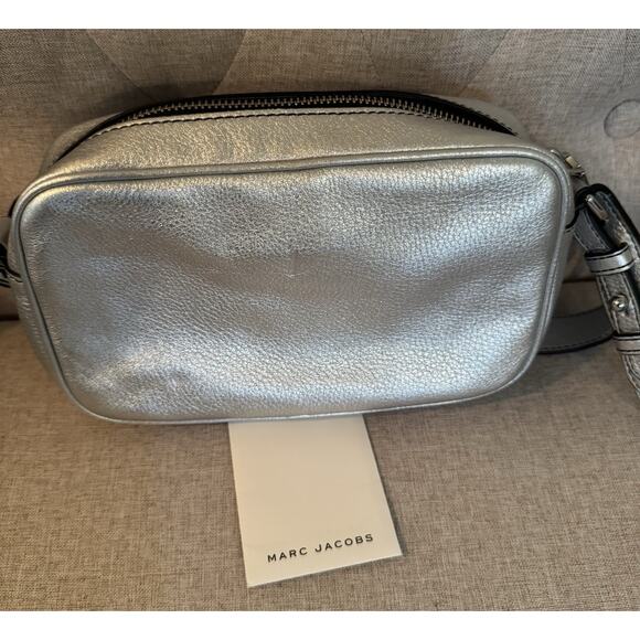 Marc Jacobs Zoom Tassel Silver Metallic Crossbody Bag. - Picture 5 of 8